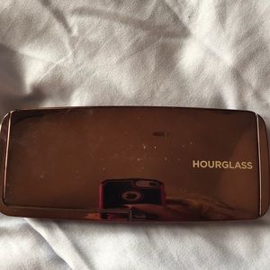 Hourglass Ambient Lighting Palette
